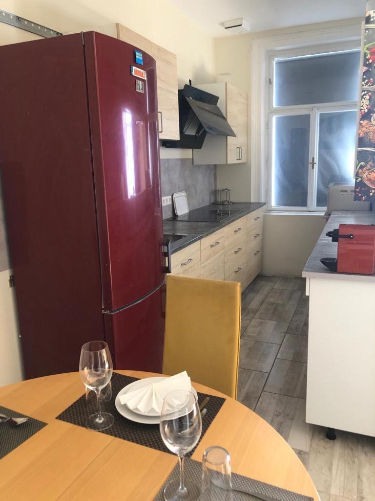 וינה Luna Apartments מראה חיצוני תמונה