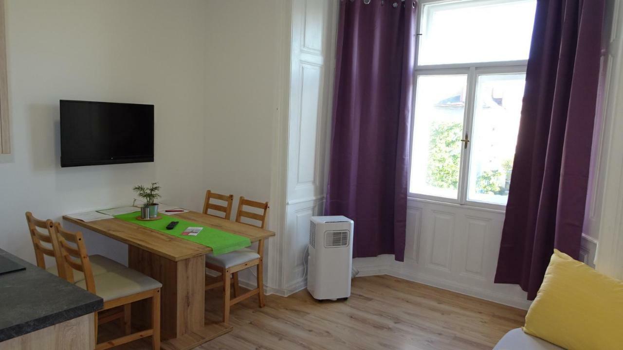 וינה Luna Apartments מראה חיצוני תמונה